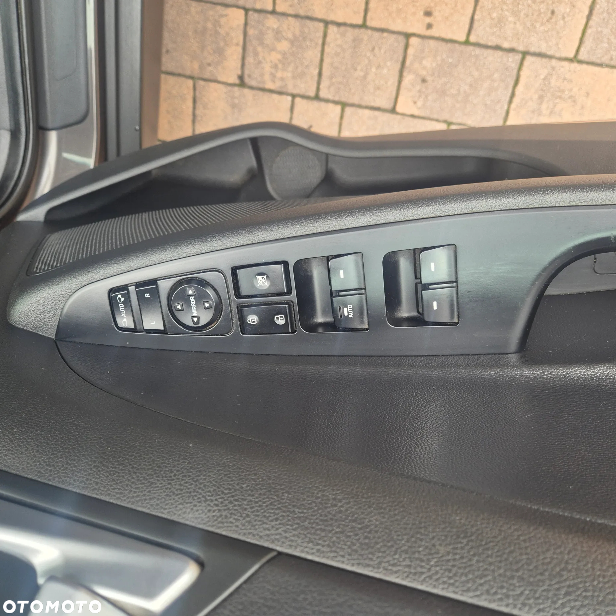 Hyundai Tucson 1.7 CRDI BlueDrive Comfort 2WD - 11