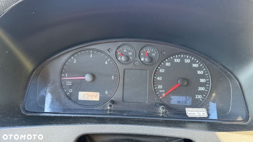 Volkswagen Transporter Caravelle Kurz (7.Si.) - 14