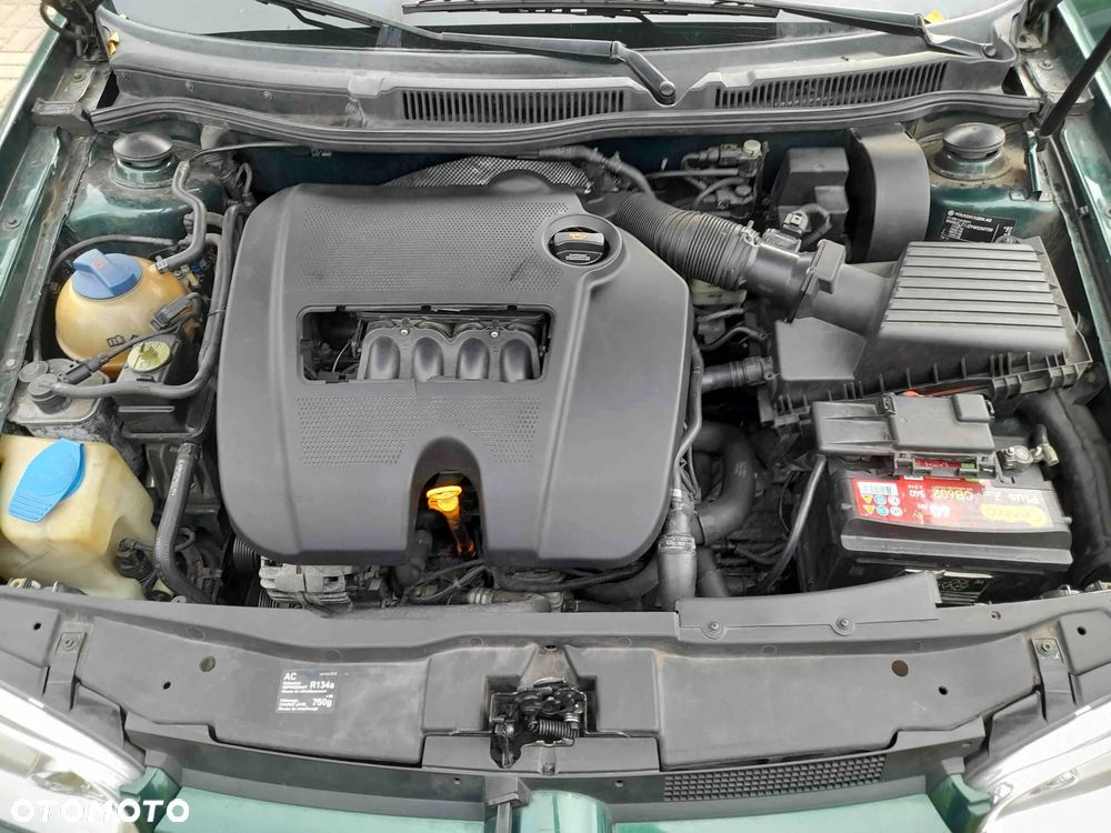 Volkswagen Golf - 4
