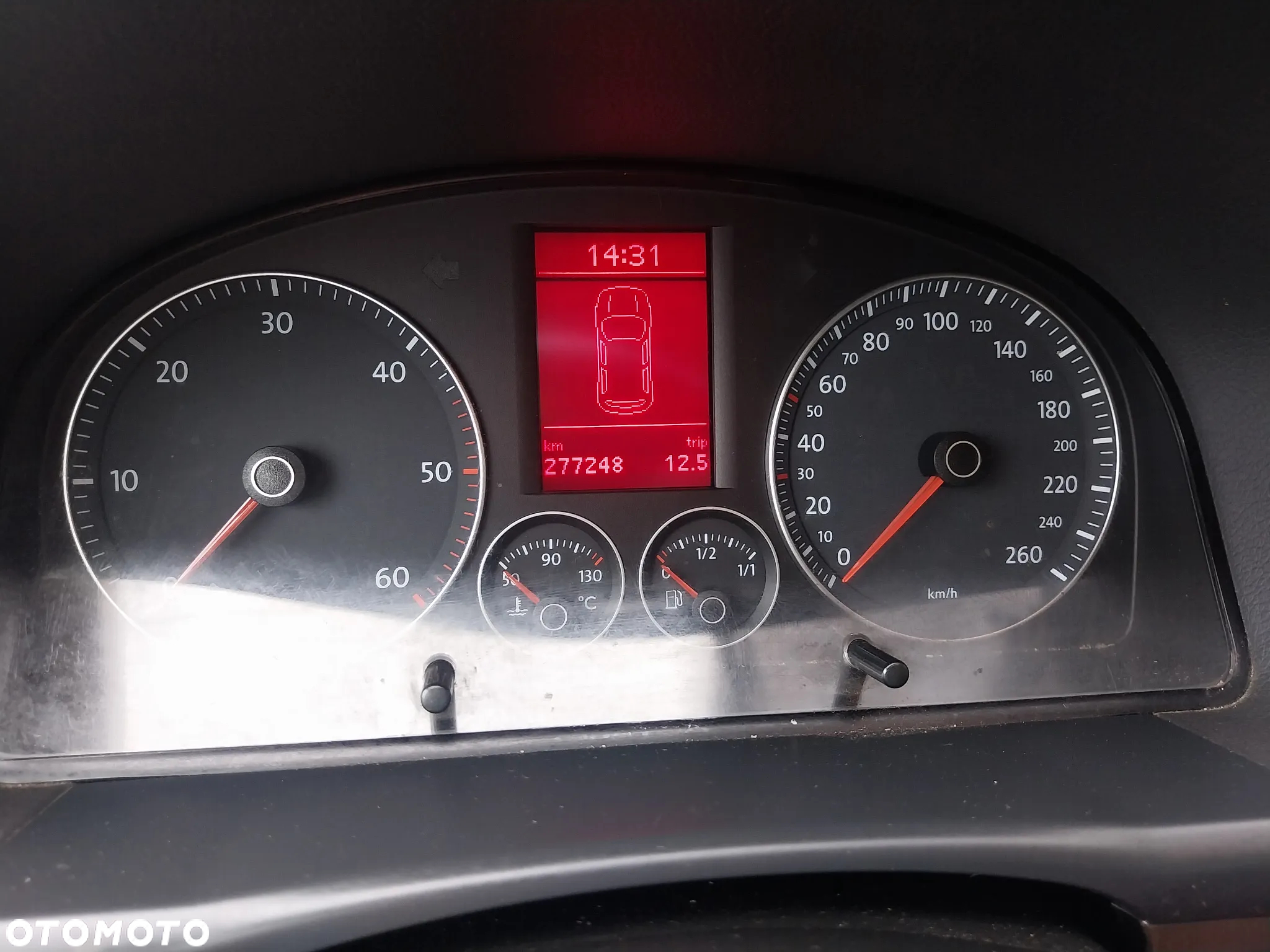 Volkswagen Touran - 7