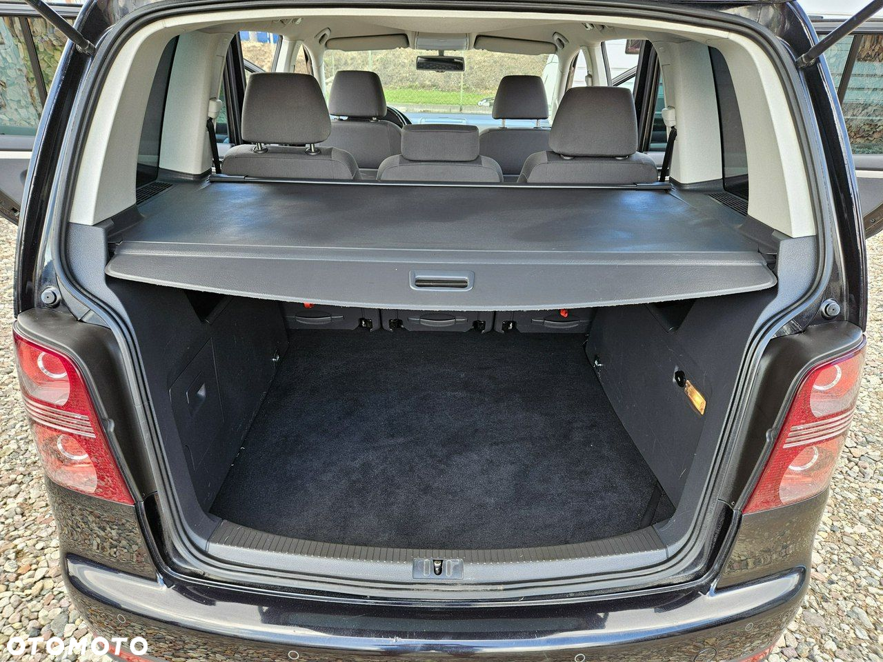 Volkswagen Touran - 20