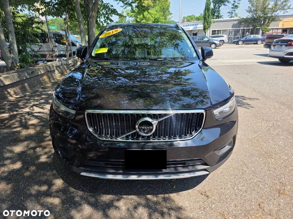 Volvo XC 40 T5 AWD Momentum - 2