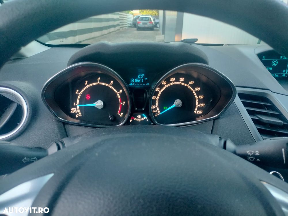 Ford Fiesta - 8