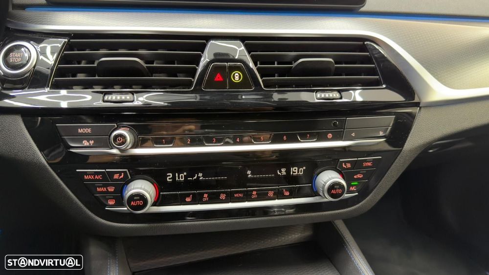 BMW 530 e Pack Desportivo M - 29