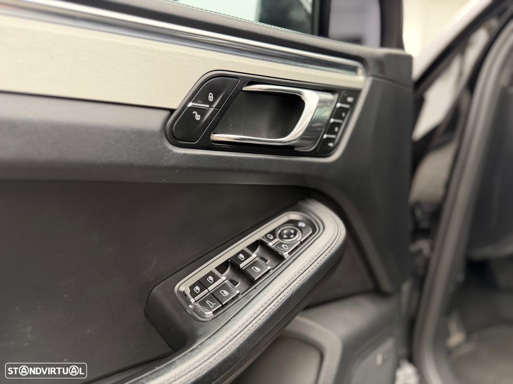 Porsche Macan Turbo - 19