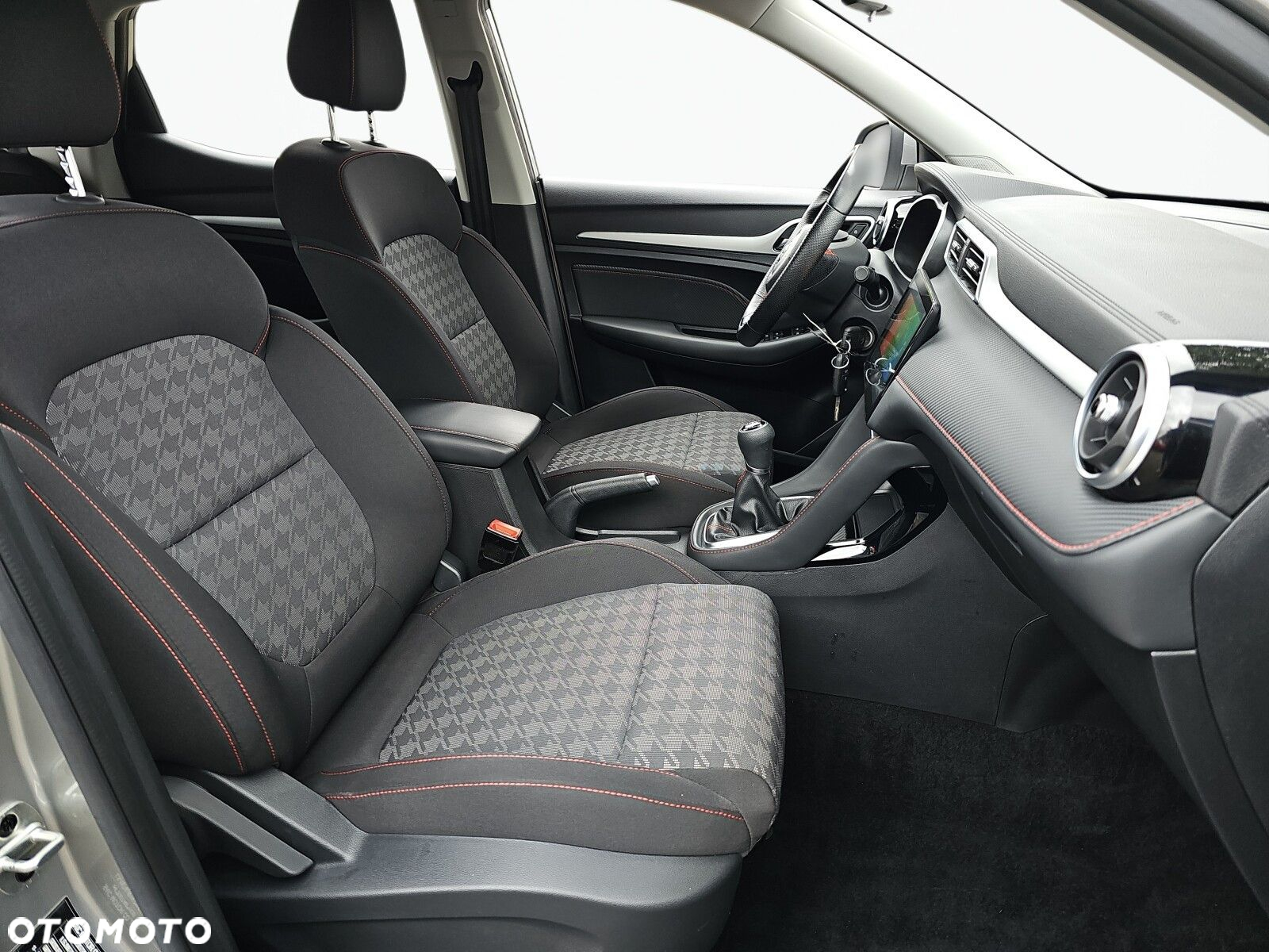 MG ZS - 14