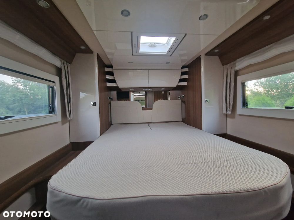 Carthago Chic E-line 64 XL QB - 12
