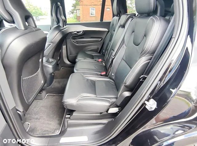 Volvo XC 90 D5 AWD R-Design 7os - 27