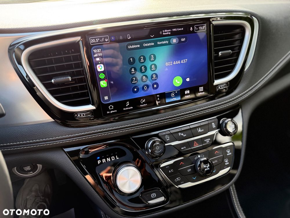 Chrysler Pacifica - 19