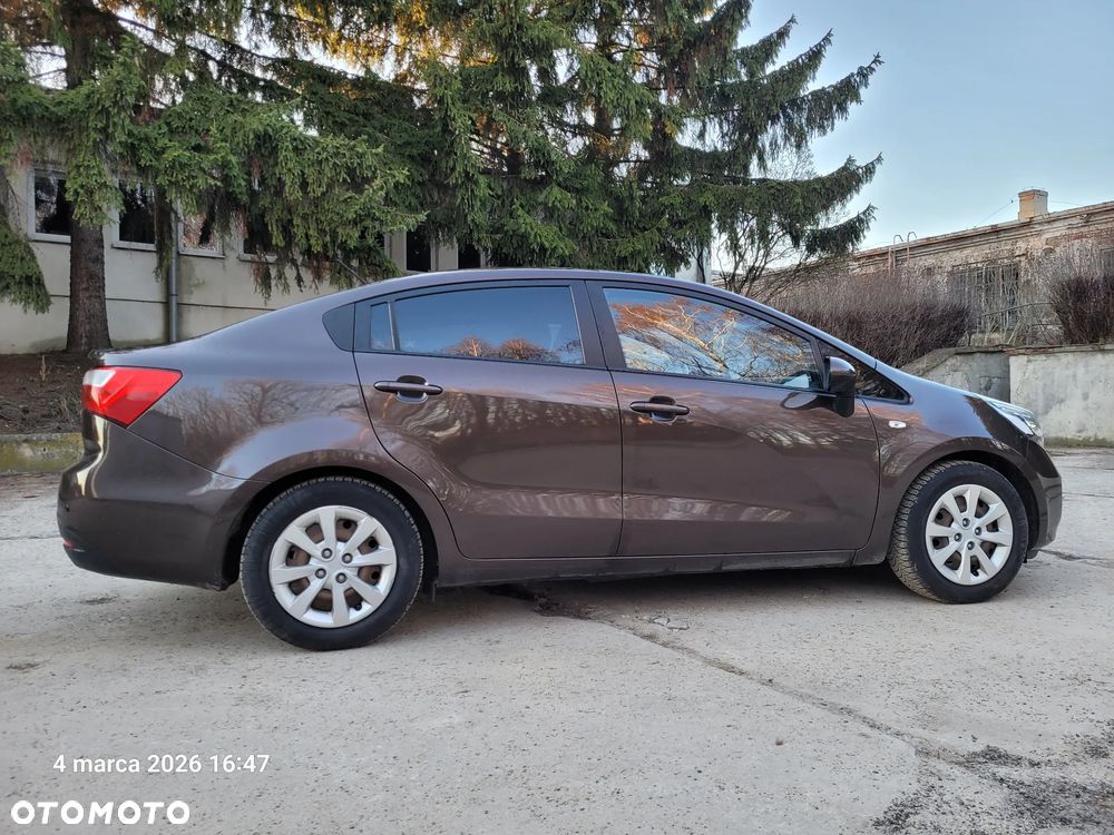 Kia Rio 1.2 M - 1