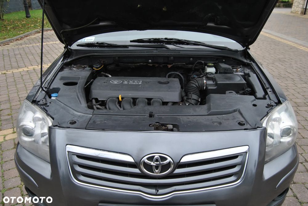 Toyota Avensis 1.8 VVT-i Sol - 13