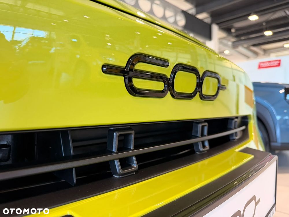 Fiat 600 1.2 Turbo Sport eDCT - 4