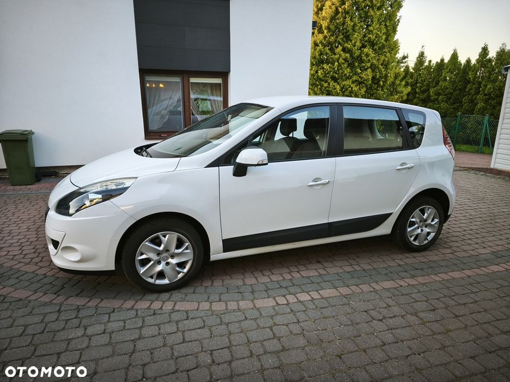 Renault Scenic 1.6 16V 110 TomTom Edition - 19