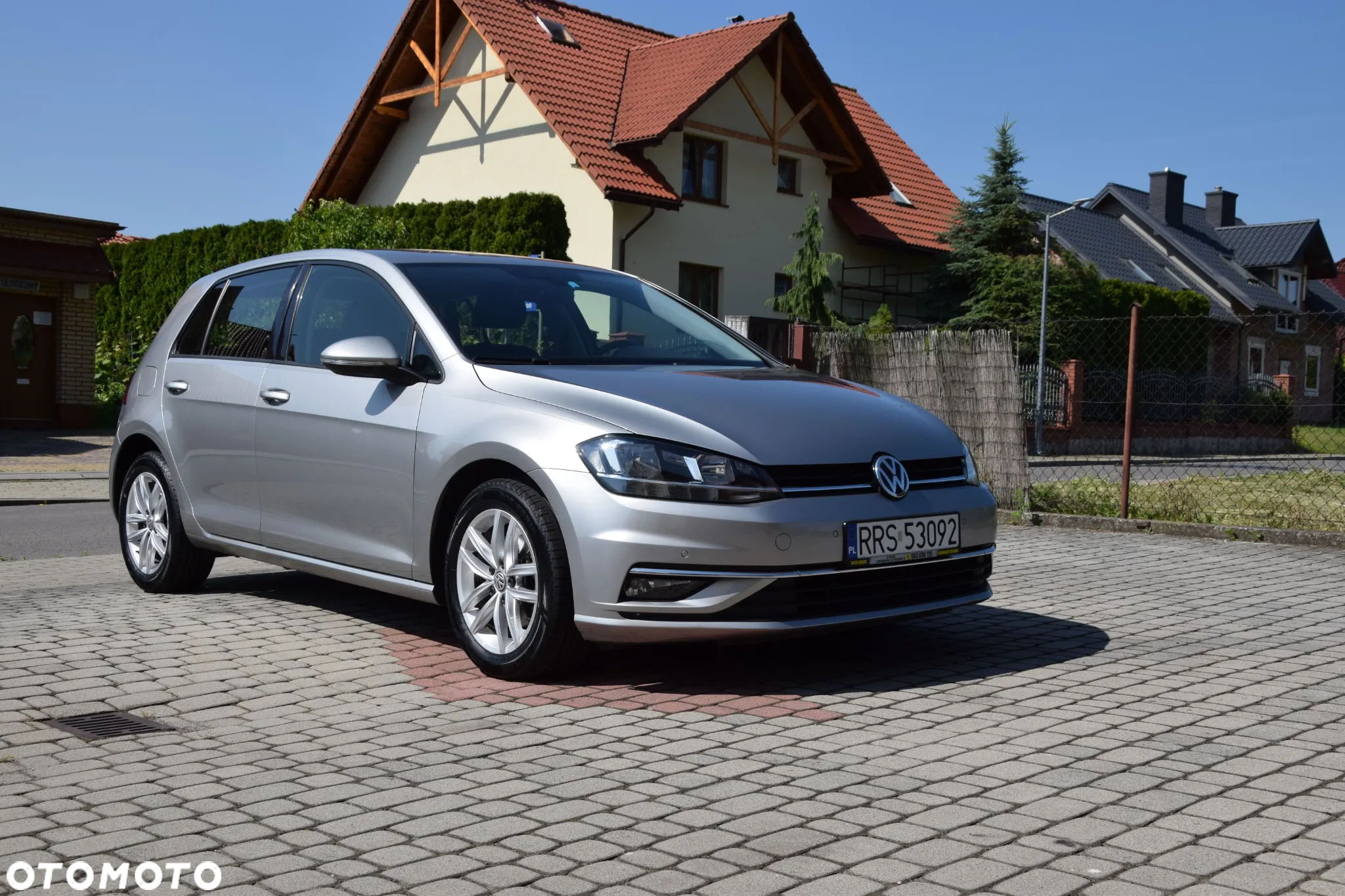 Volkswagen Golf - 10