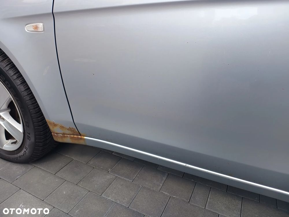 Mitsubishi Lancer 1.5 Invite - 10