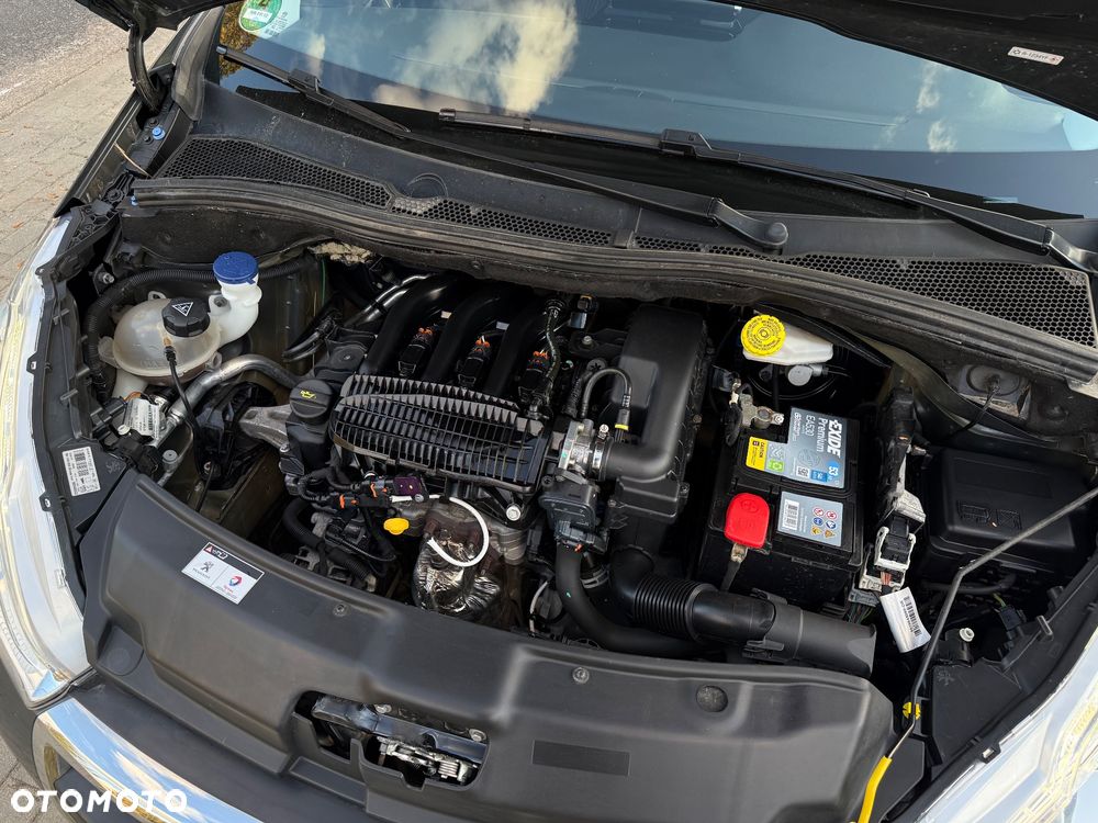 Peugeot 208 - 28