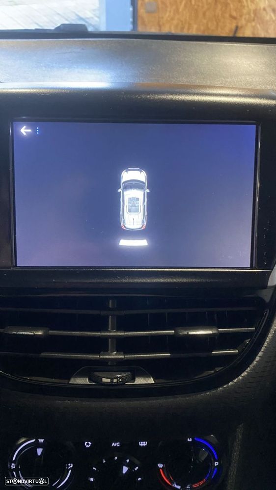 Peugeot 2008 1.5 BlueHDi Style - 22