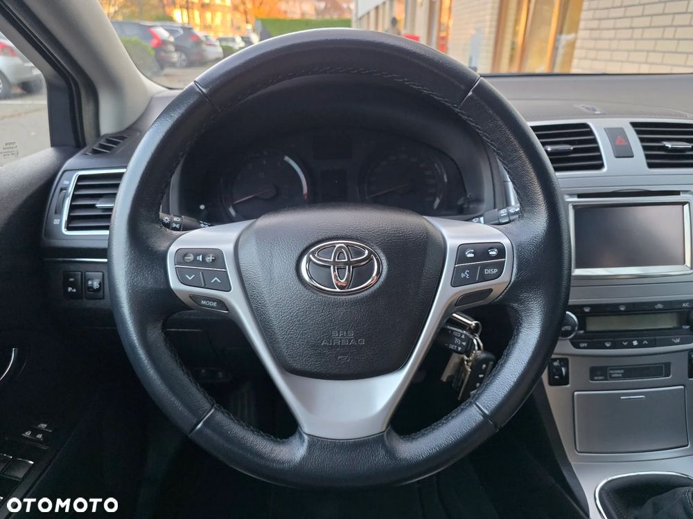 Toyota Avensis 1.8 Premium - 29