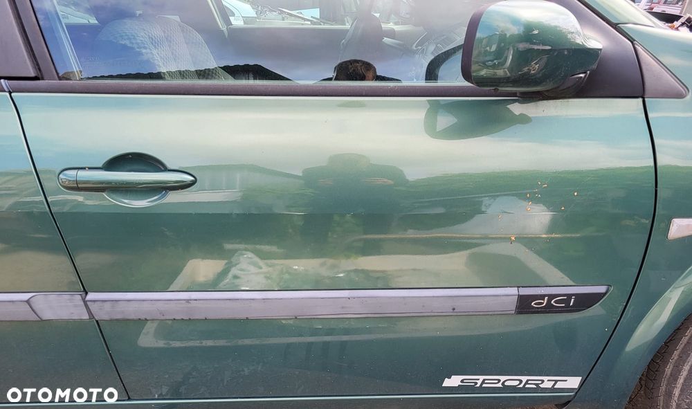 Renault Megane drzwi przod przednie   prawe  TED96 - 1