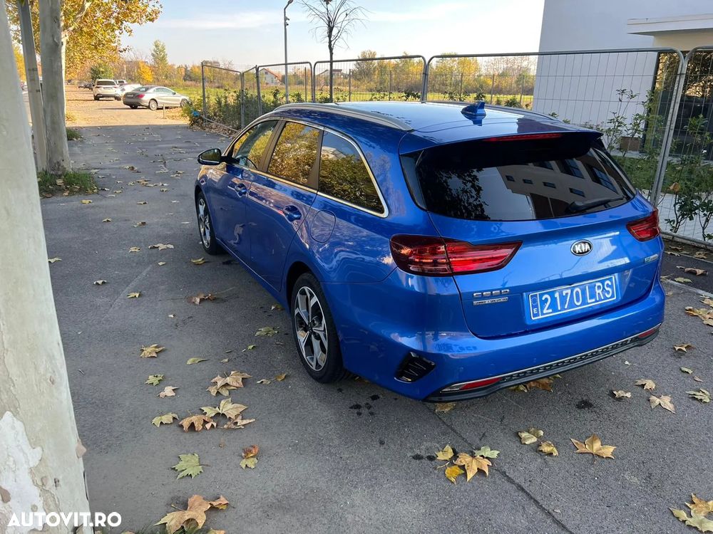 Kia Ceed 1.6 CRDi Eco-Dynamics+ (48V Mild-Hybrid) DCT7 GT Line - 3