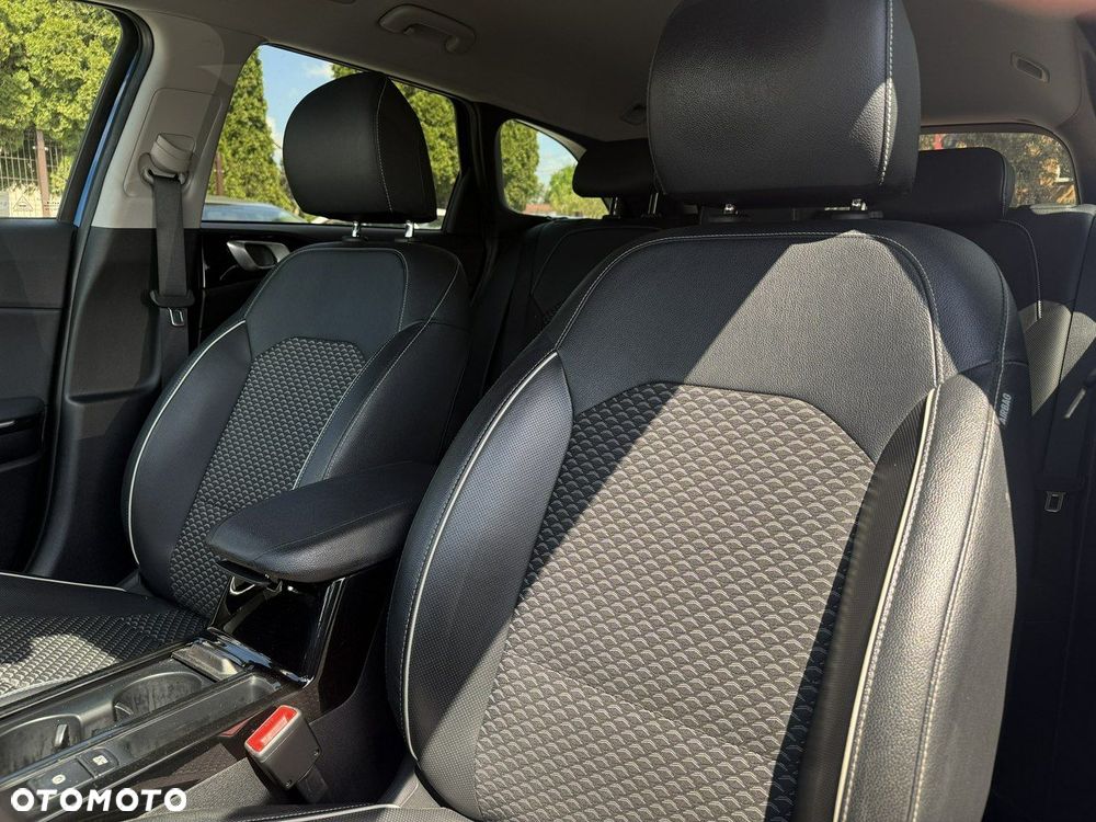 Kia Ceed 1.6 CRDi mHEV Business Line - 6
