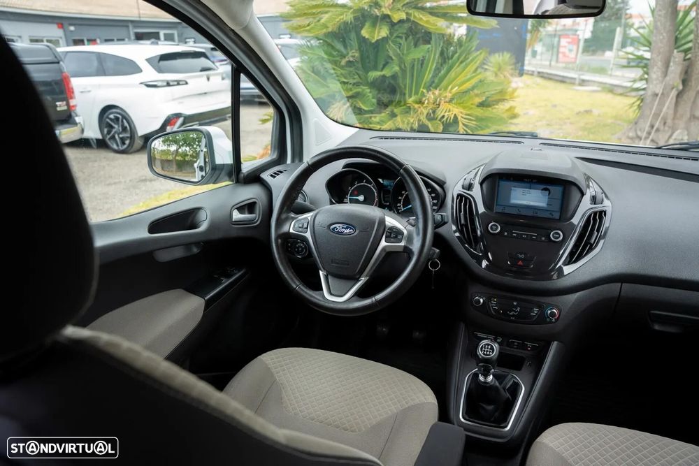 Ford Tourneo Courier 1.0 EcoBoost Ambiente - 9