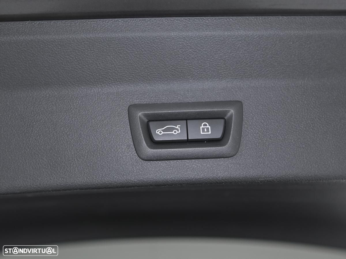 BMW iX3 - 16