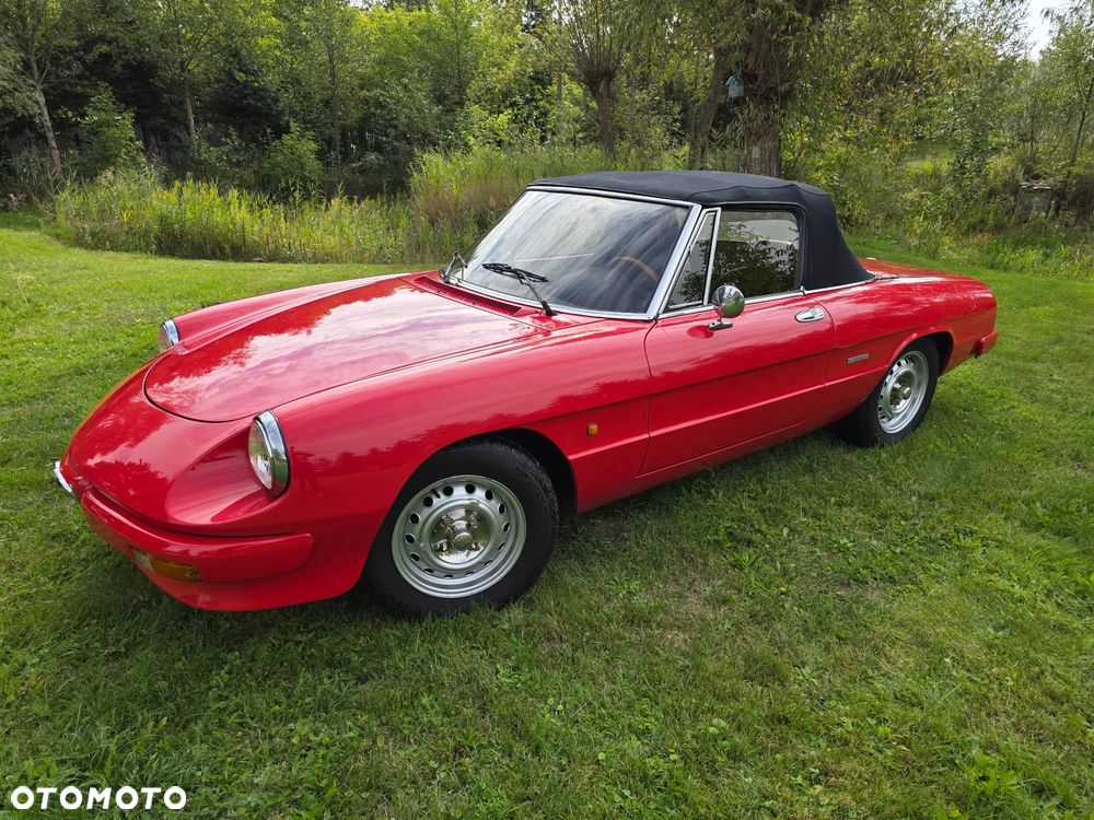Alfa Romeo Spider - 1