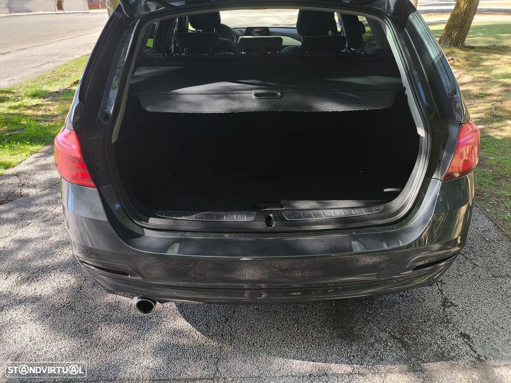 BMW 316 d Luxury Line - 13