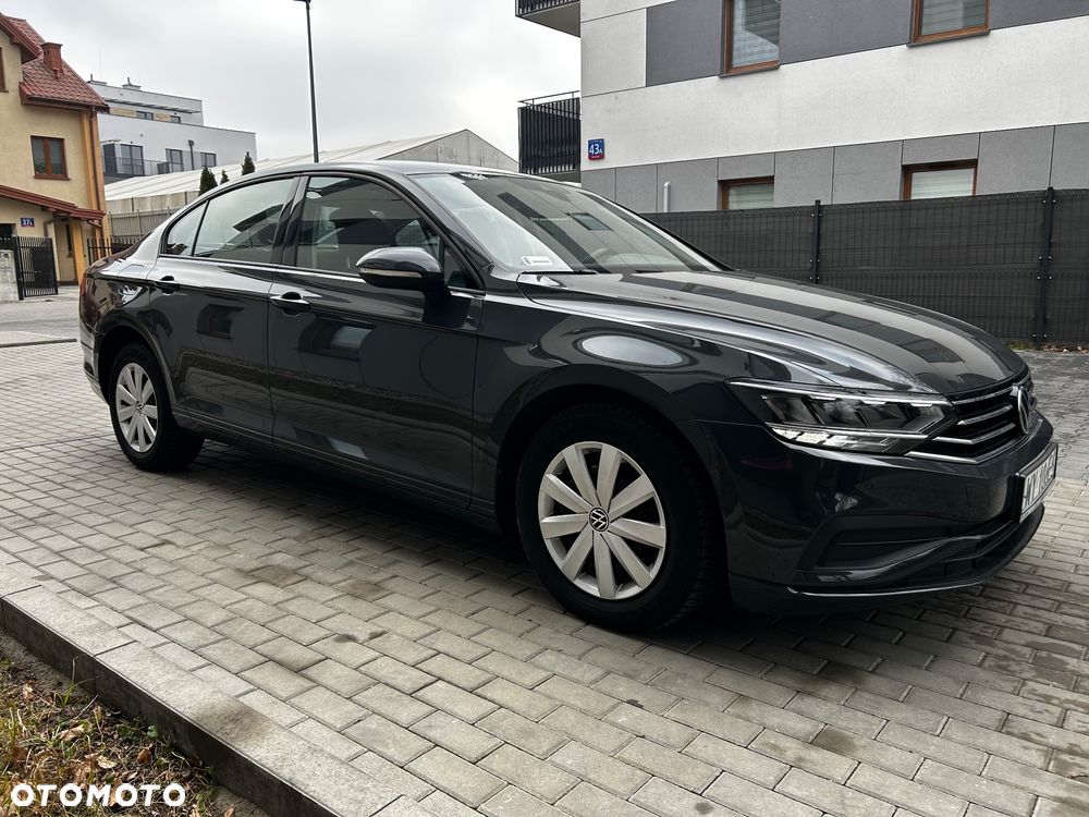 Volkswagen Passat - 2