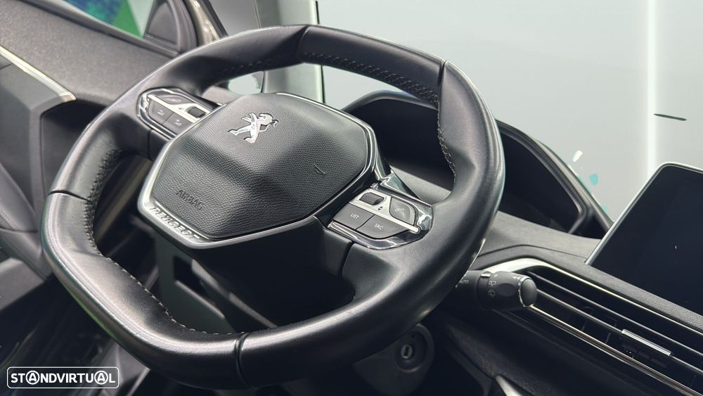 Peugeot 5008 1.5 BlueHDi Allure EAT8 - 11