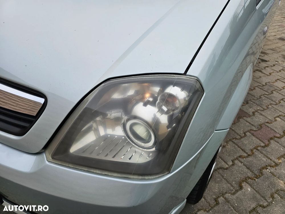 Opel Meriva 1.6i Cosmo Easytronic - 23