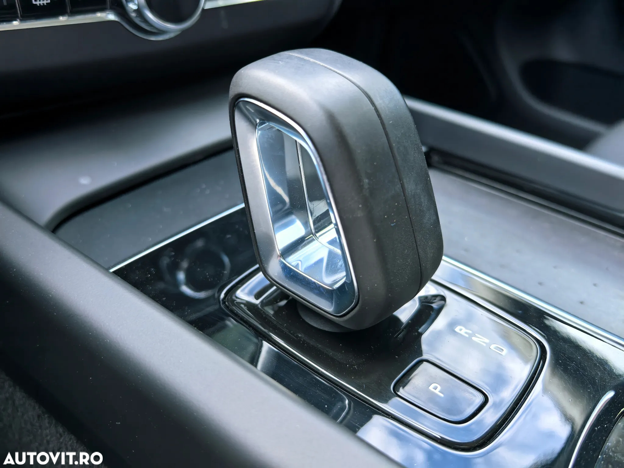 Volvo XC 60 T6 AWD Recharge Geartronic Inscription - 8
