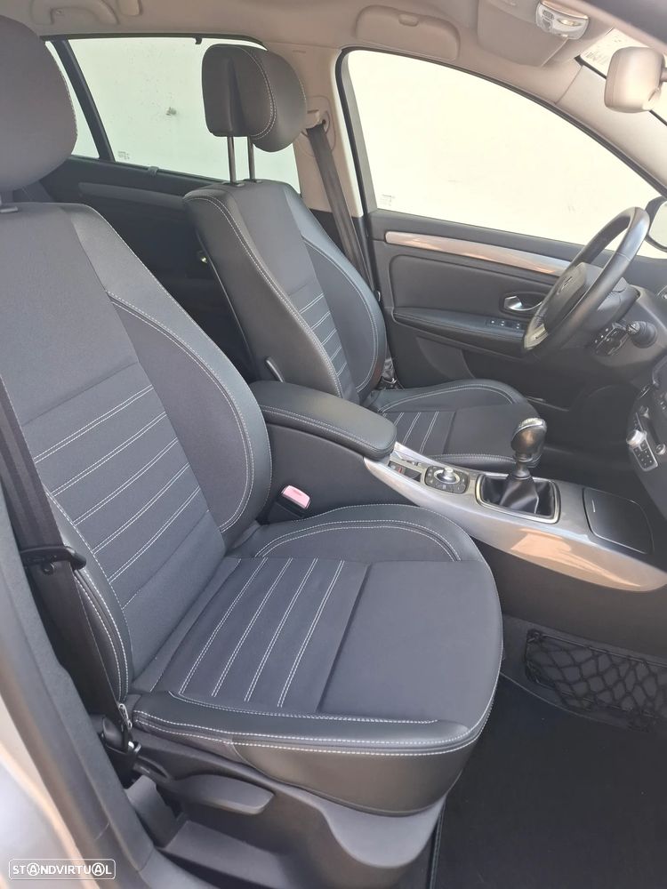 Renault Laguna Break 2.0 dCi Dynamique S - 9
