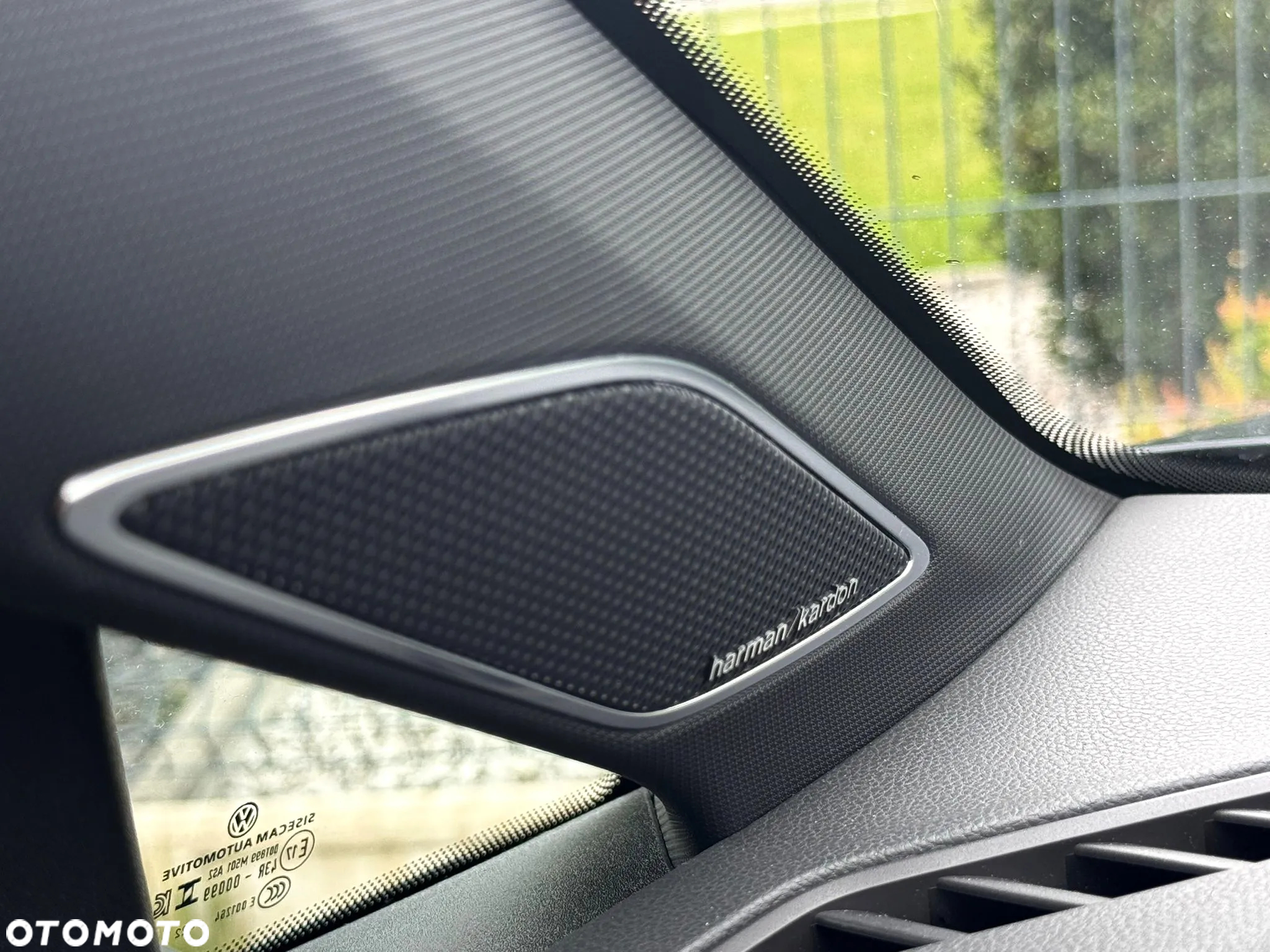 Volkswagen Golf VIII 2.0 TDI R-Line DSG - 21