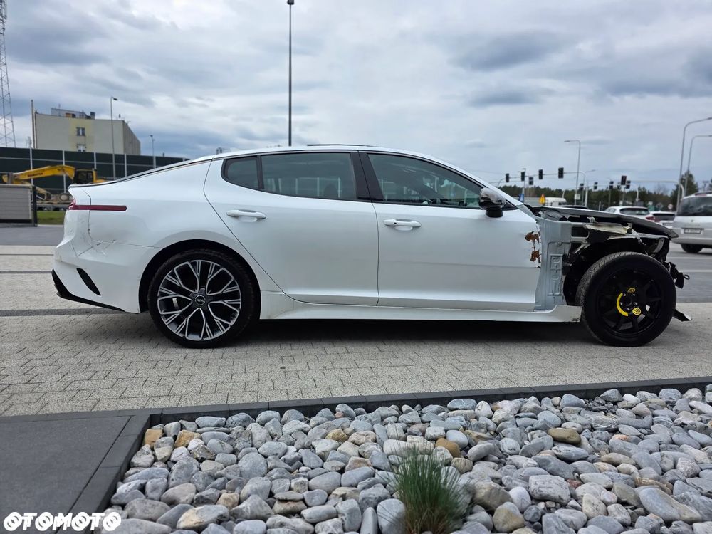 Kia Stinger 2.0 T-GDI XL - 8