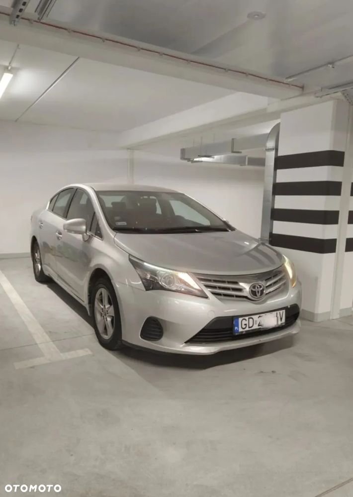 Toyota Avensis 1.8 Active MS - 3