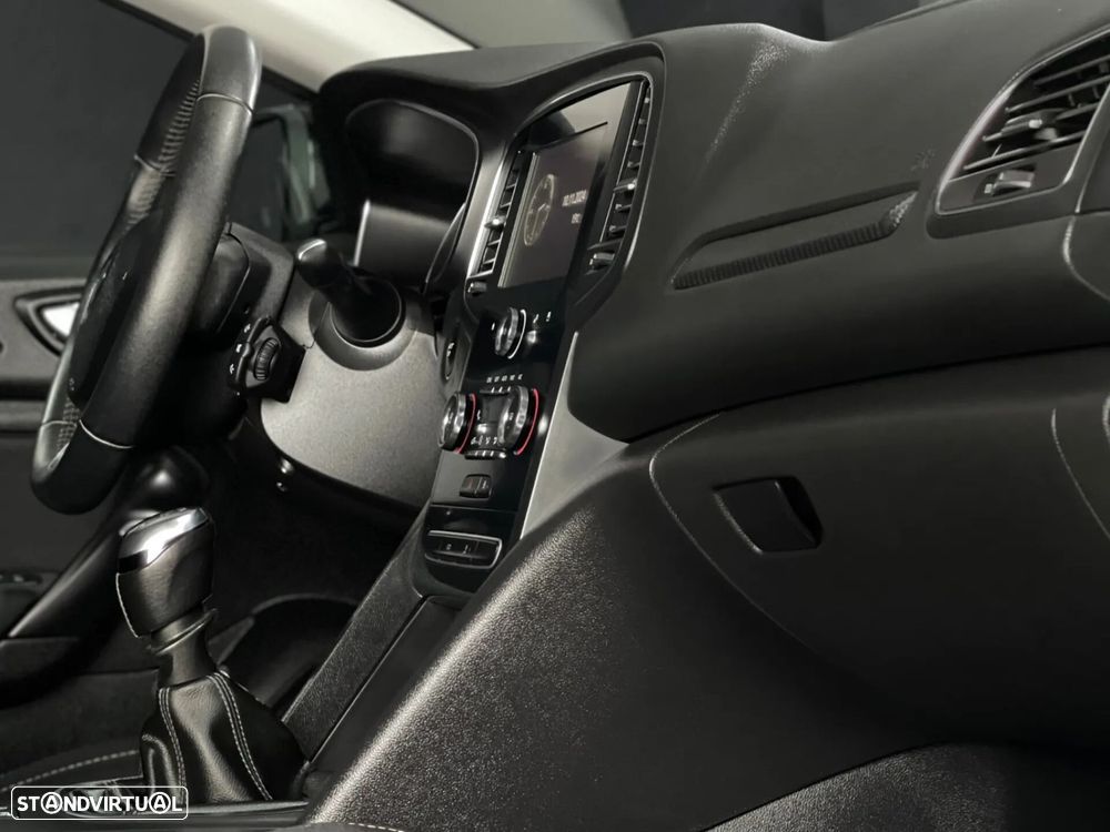 Renault Mégane Sport Tourer - 5