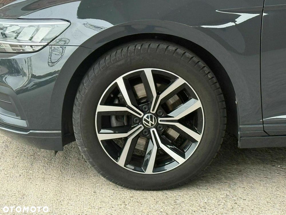 Volkswagen Passat - 9