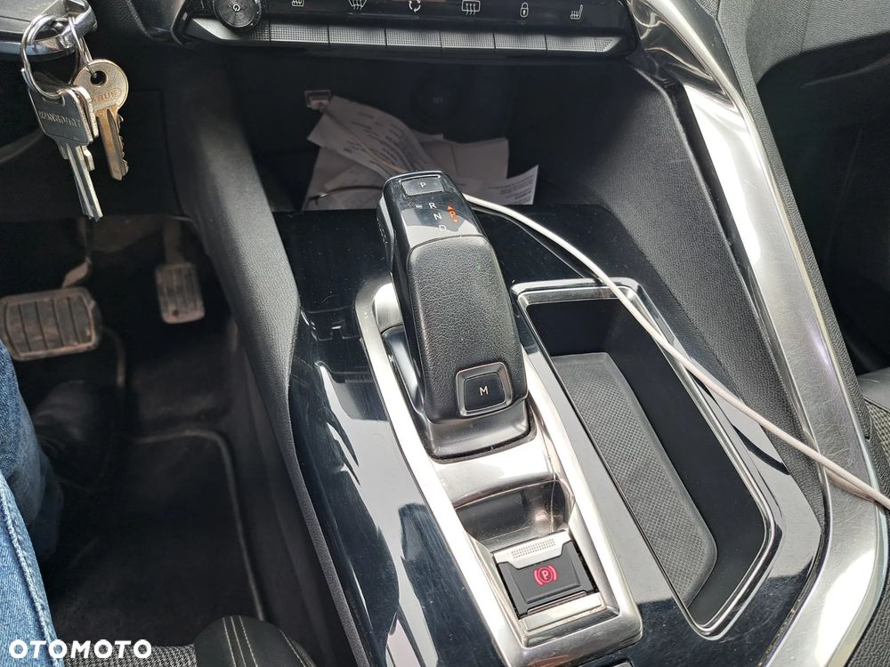 Peugeot 5008 1.5 BlueHDi Allure S&S EAT8 - 5
