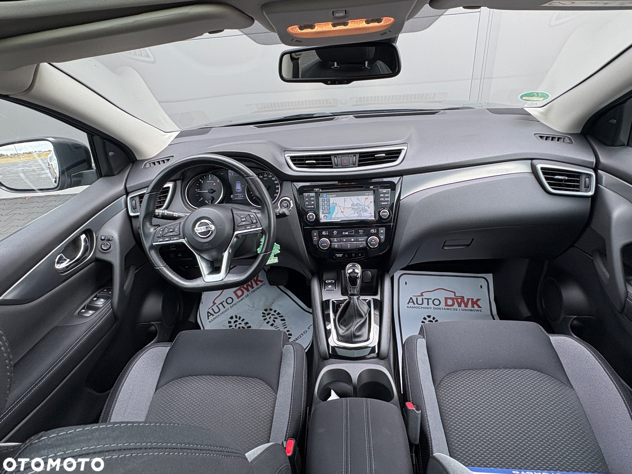 Nissan Qashqai 1.6 dCi Xtronic TEKNA - 22