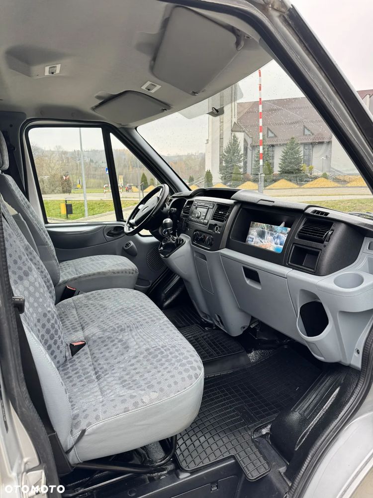 Ford Transit - 30