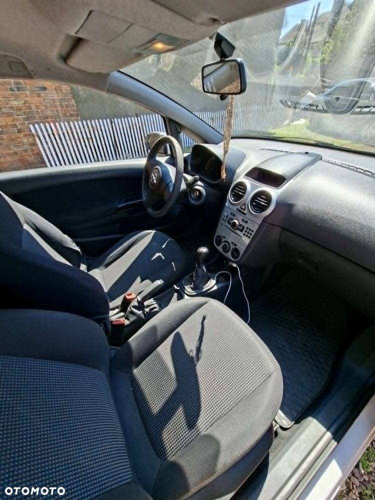 Opel Corsa - 8
