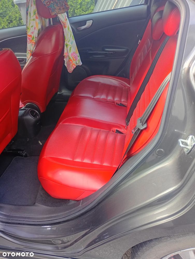 Alfa Romeo Giulietta 2.0 JTDM 16V - 8