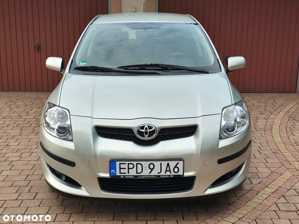 Toyota Auris 2009 photo 2