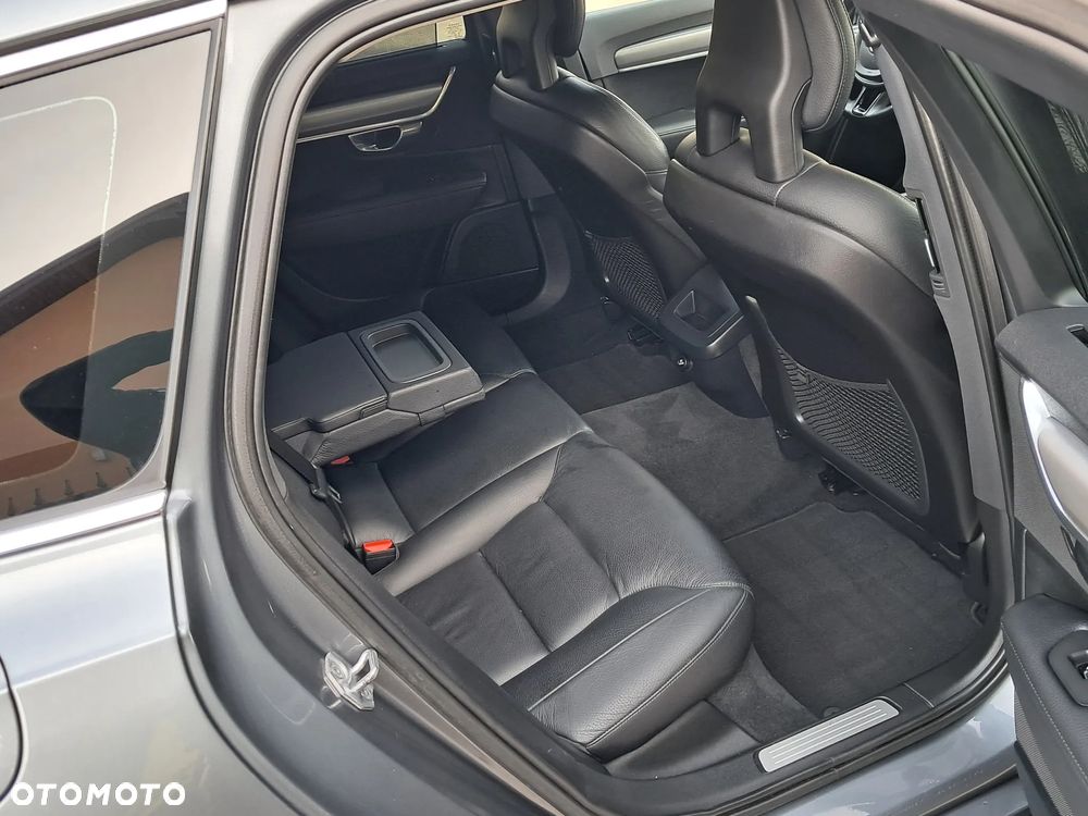 Volvo V90 D4 Geartronic Momentum - 25