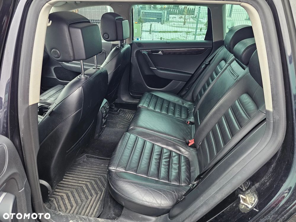Volkswagen Passat - 8
