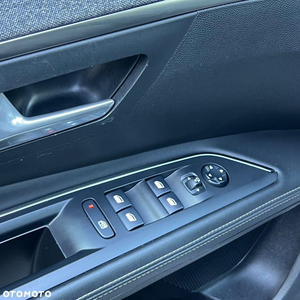 Peugeot 5008 1.5 BlueHDi Allure S&S EAT8 - 20