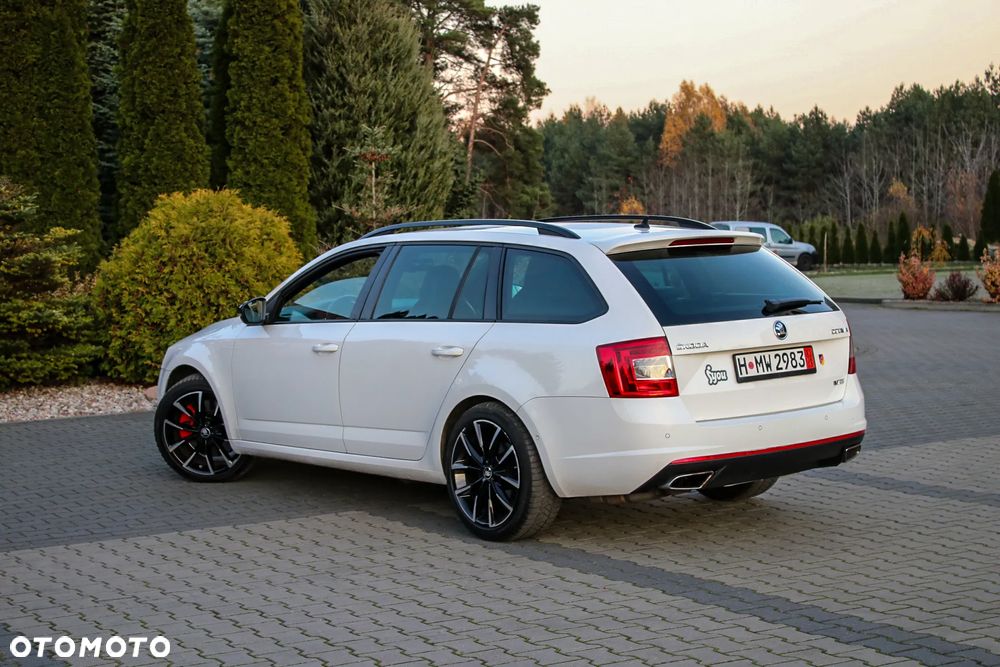 Skoda Octavia 2.0 TDI DSG RS - 14