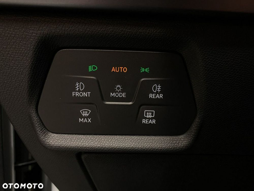 Cupra Leon 1.5 eTSI DSG - 37